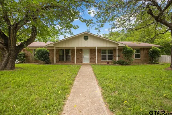 412 Angelina St, Jacksonville, TX 75766