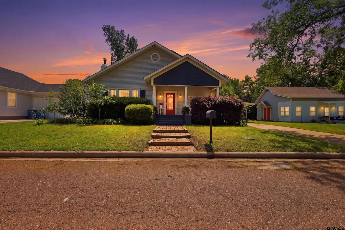307 S Mill St, Winnsboro, TX 75494 - #1