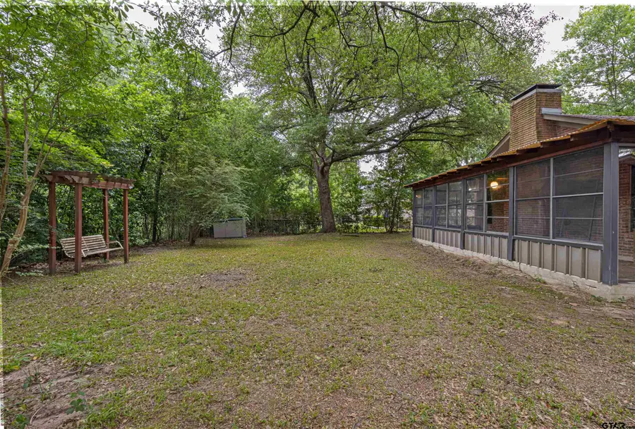 2930 Roanoke Ln, Tyler, TX 75701 - #2