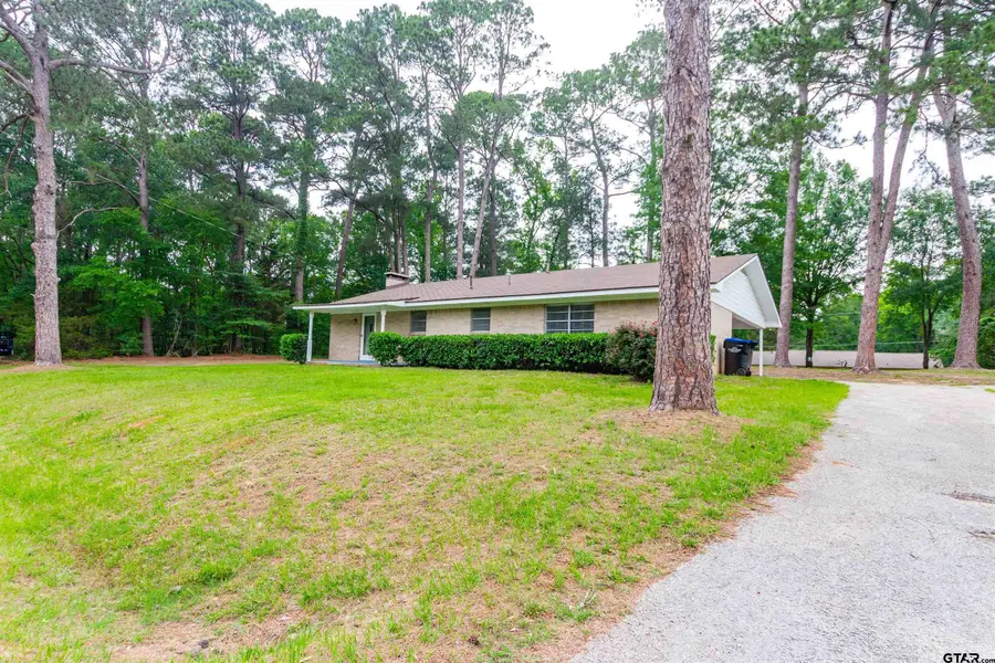 209 Miles St, Longview, TX 75605 - #2