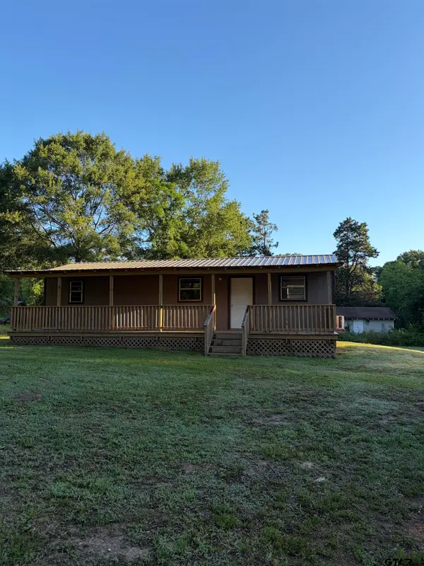 111 Hughes Street, Daingerfield, TX 75638
