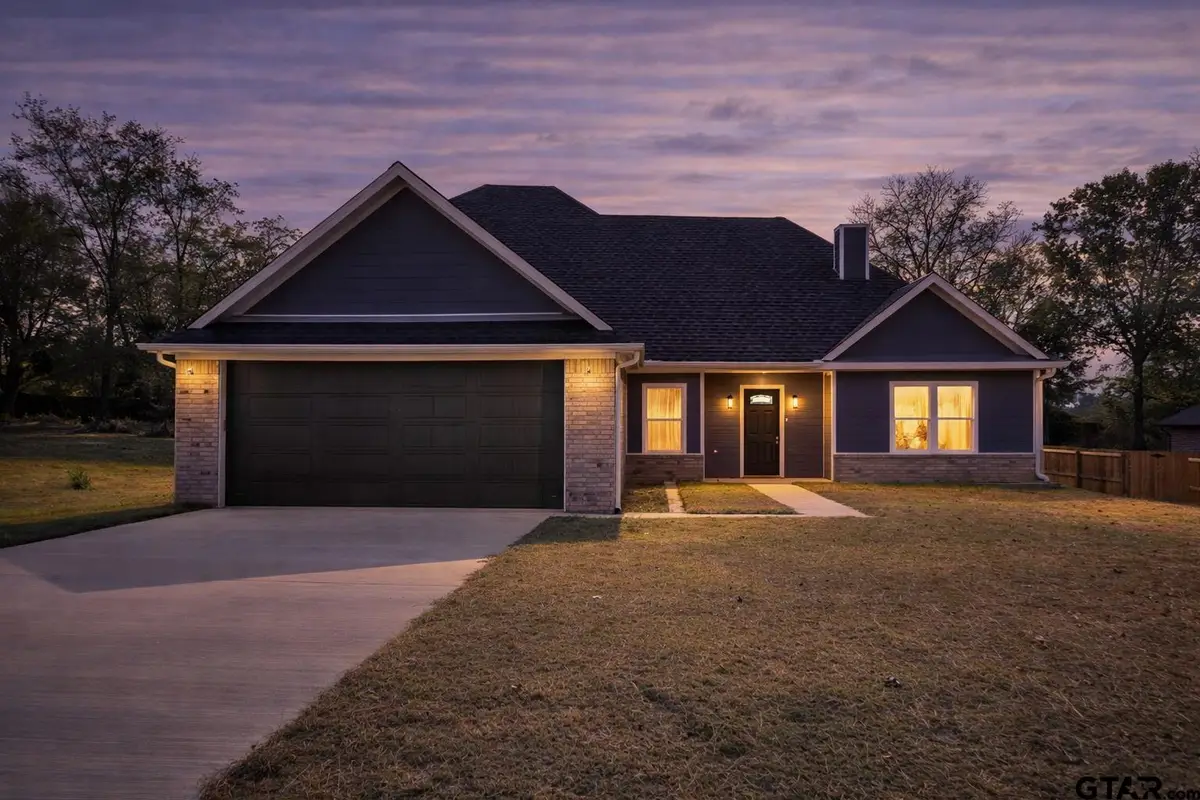 105 Johnston, Arp, TX 75750 - #1