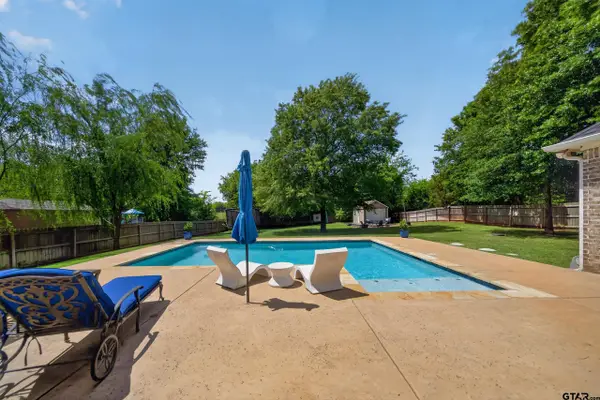 21328 Boone Drive, Bullard, TX 75757