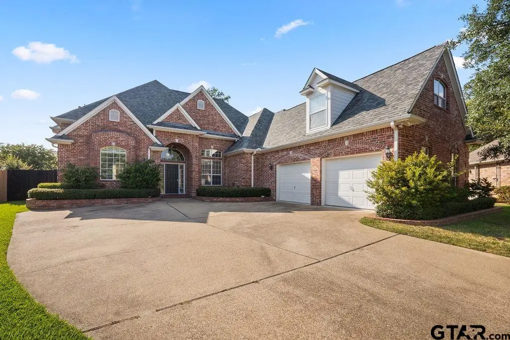 2205 Bradbury Ct, Tyler, TX 75703 - #1