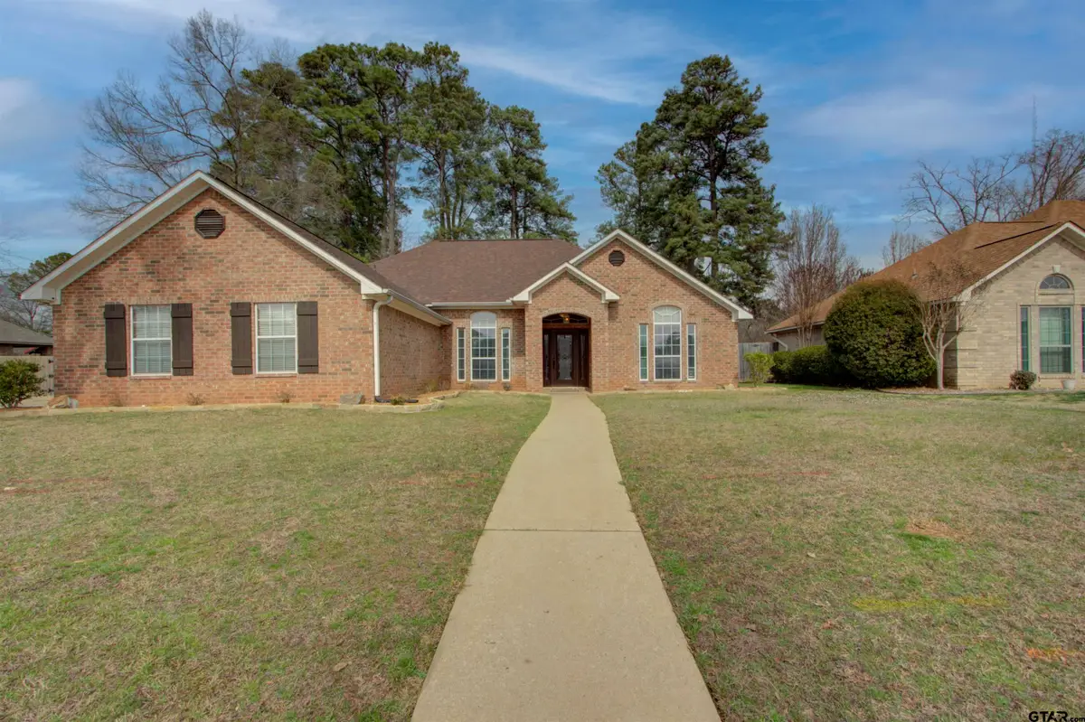 122 Corley Circle, Wake Village, TX 75501 - #1