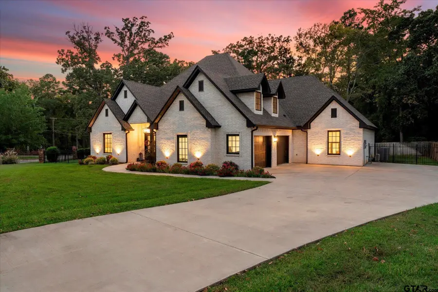 4301 Windrush Blvd, Longview, TX 75604 - #2