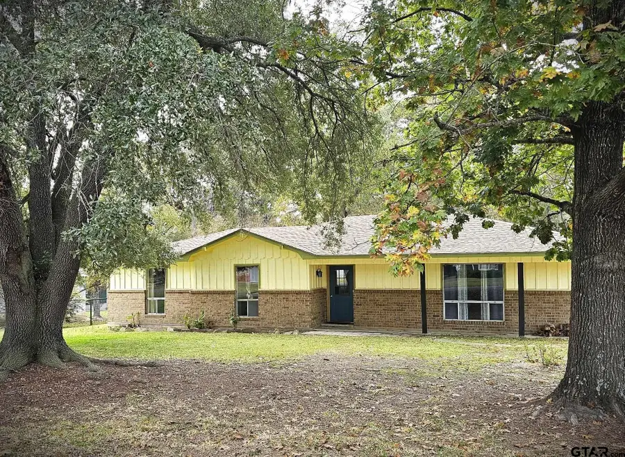 5779 N Cape Dr, Chandler, TX 75758 - #2
