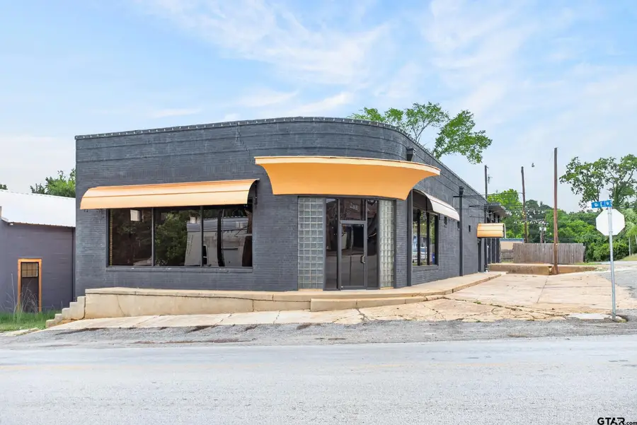 112 E Goliad Avenue, Crockett, TX 75835 - #2