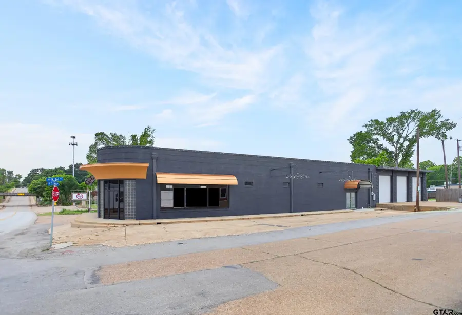 112 E Goliad Avenue, Crockett, TX 75835 - #3