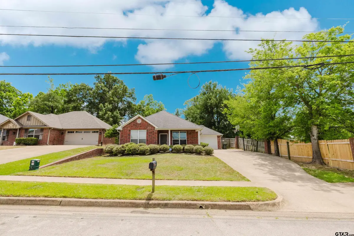 2801 Valley View Dr, Tyler, TX 75701 - #1
