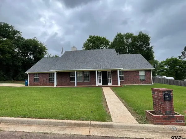 118 E G McMillan Way, Daingerfield, TX 75638
