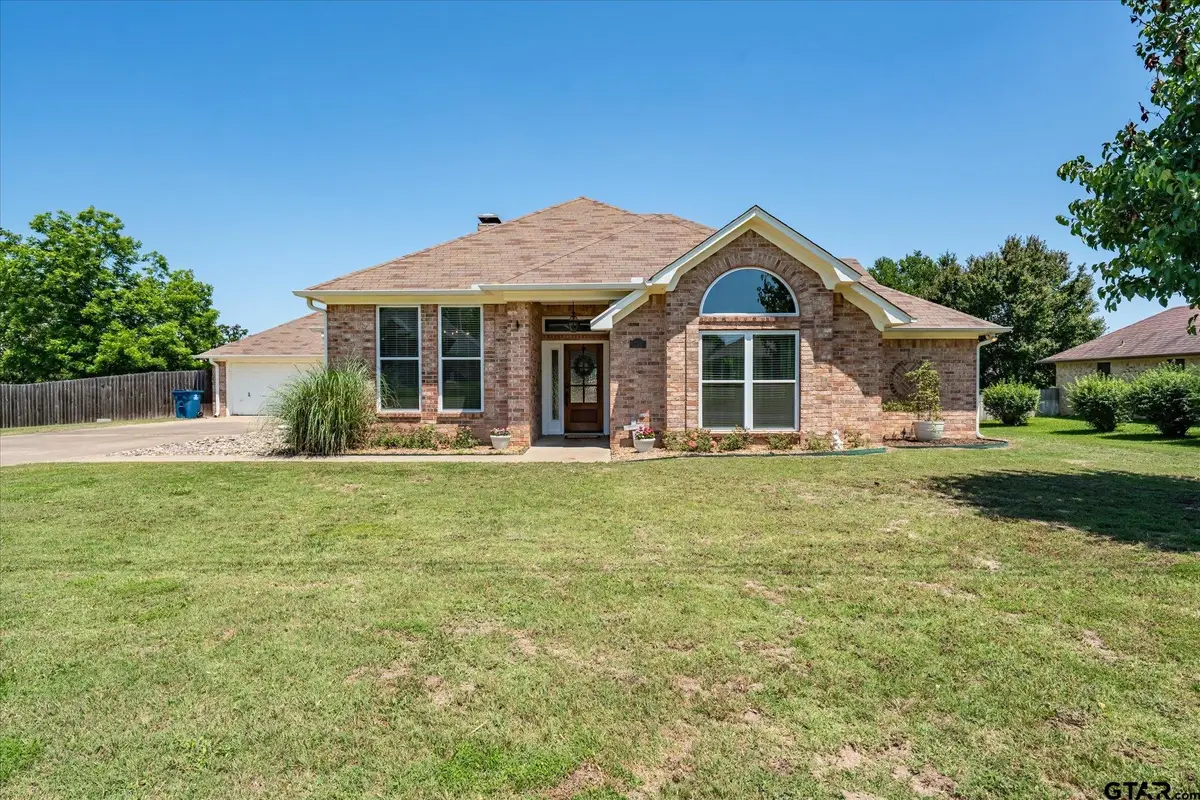 726 Crestview Street, Chandler, TX 75758 - #1