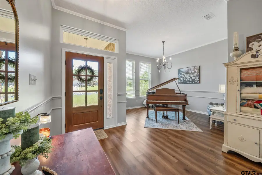 726 Crestview Street, Chandler, TX 75758 - #3