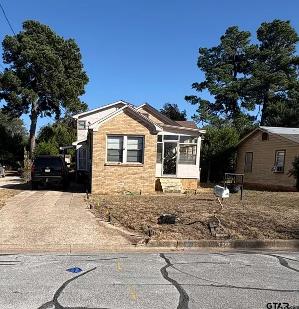 1208 S Buckley, Tyler, TX 75701