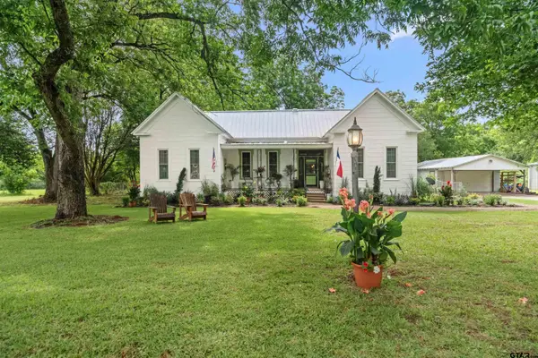 529 E FM 323, Palestine, TX 75801