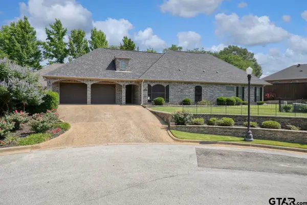 108 Timber Creek Court, Lindale, TX 75771