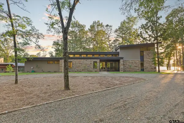 426 Lost Pines, Pittsburg, TX 75686