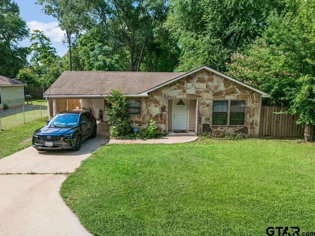 208 Richardson Street, Longview, TX 75602 - #1