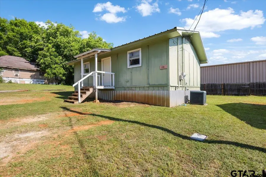 108 McClung St, Winona, TX 75792 - #2