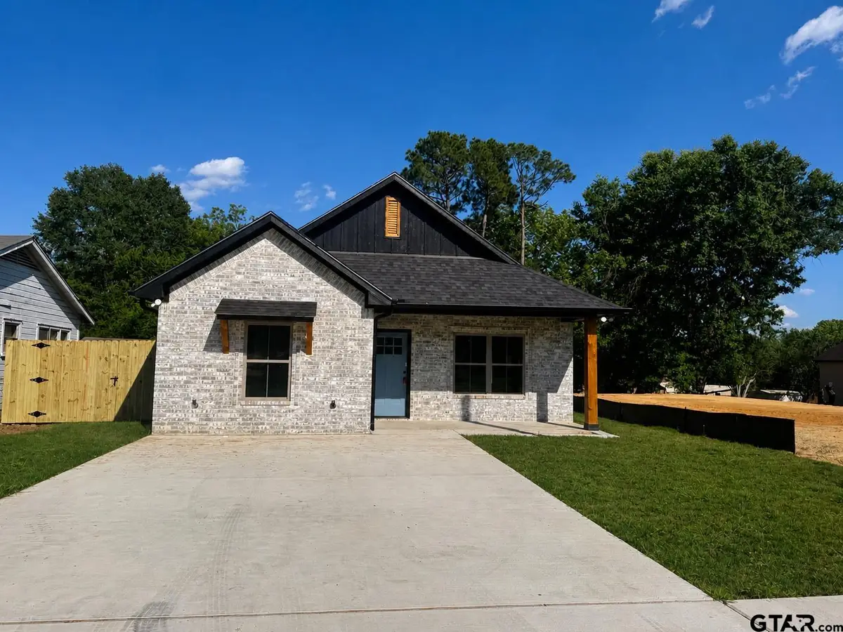 1413 N Summit, Tyler, TX 75702 - #1