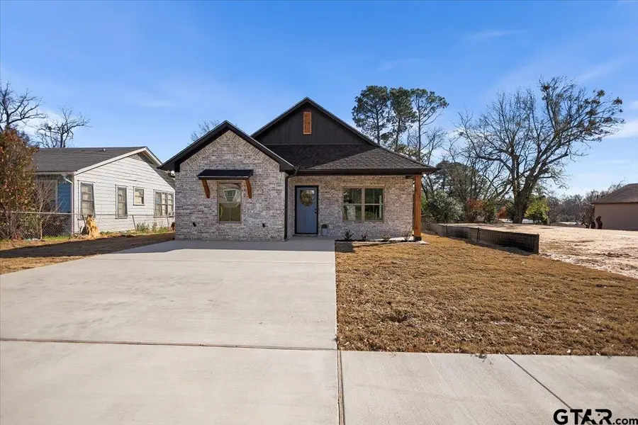 1413 N Summit, Tyler, TX 75702 - #2