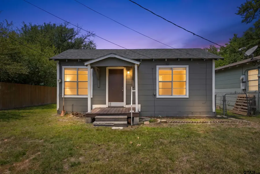 253 N Pecan, Van, TX 75790 - #2
