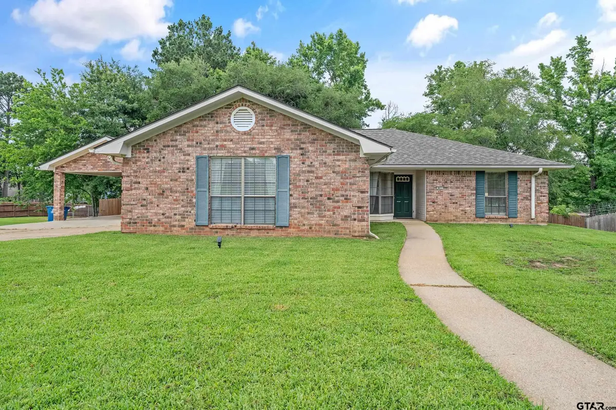 607 E Woodhaven St., White Oak, TX 75693 - #1