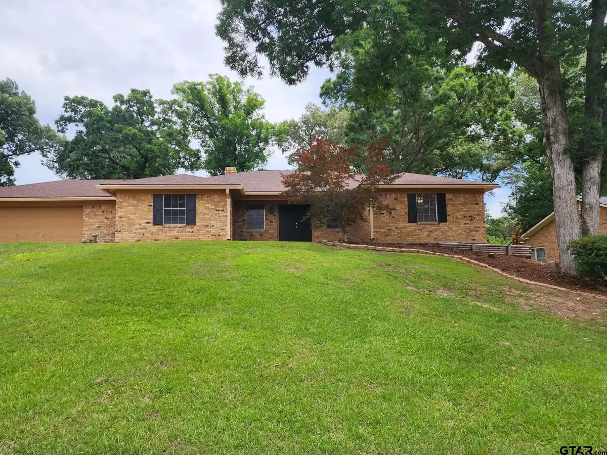 1308 Fairhaven St., Longview, TX 75605 - #1