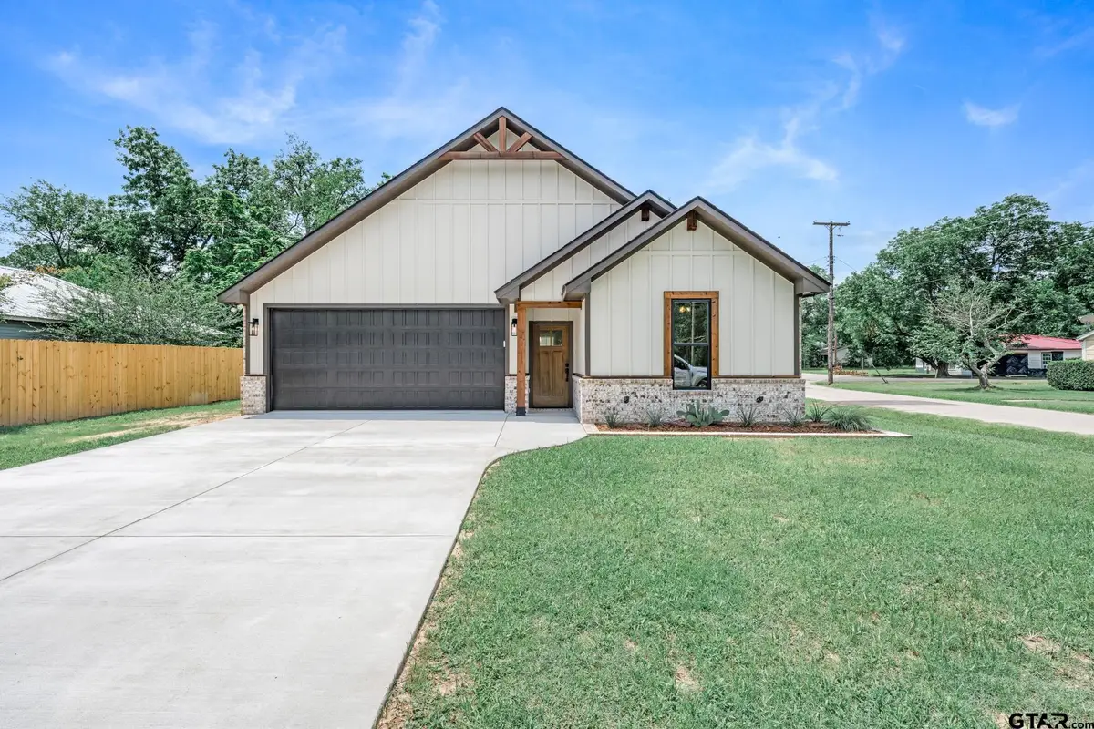 213 Turman St., Mineola, TX 75773 - #1
