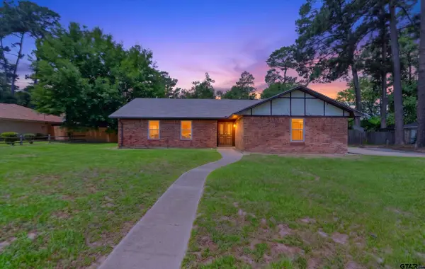 2884 Airways Dr, Tyler, TX 75704
