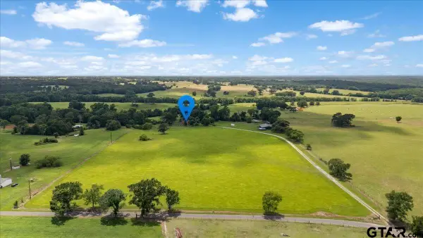 1423 AN County Road 469, Palestine, TX 75803