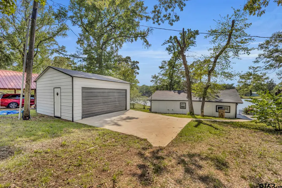 585 Naples Dr, Omaha, TX 75571 - #2