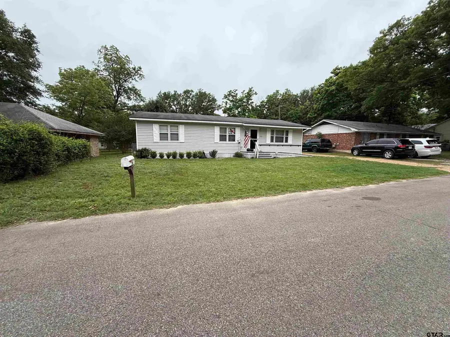 306 Floyd St, Winnsboro, TX 75494 - #2