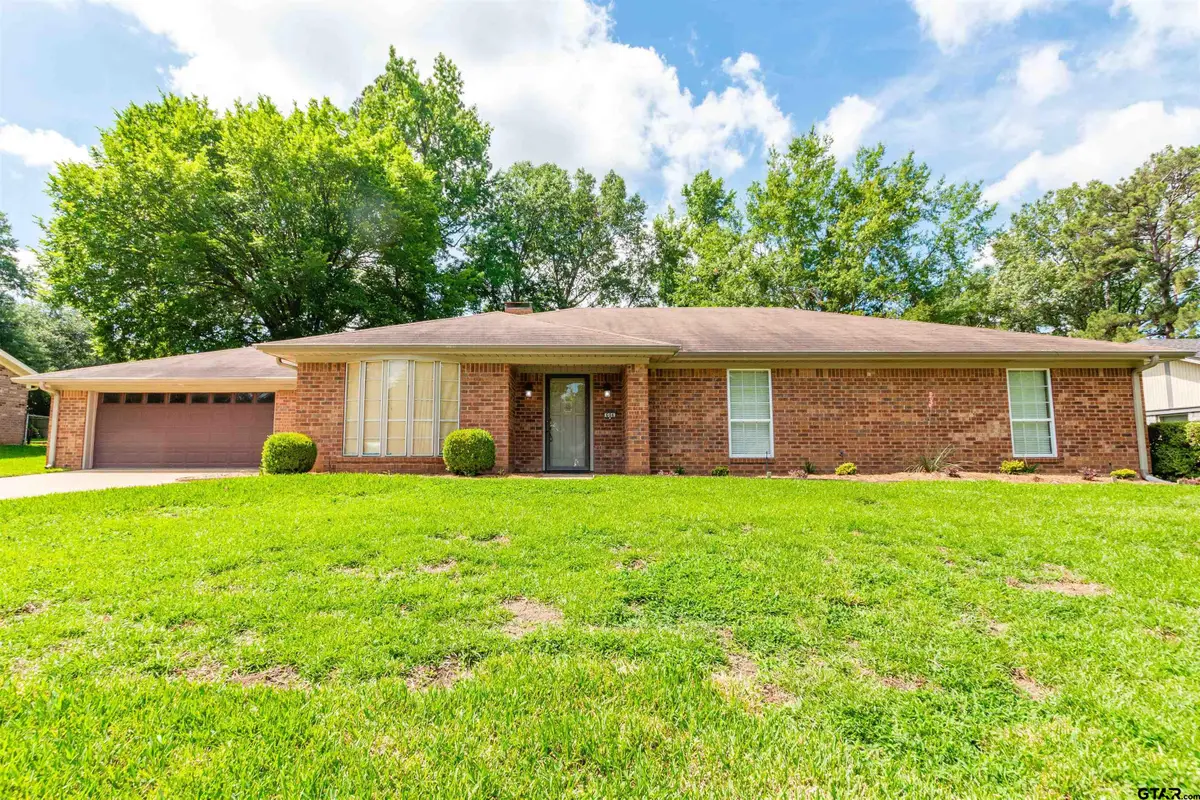 604 Hampshire St, Longview, TX 75605 - #1