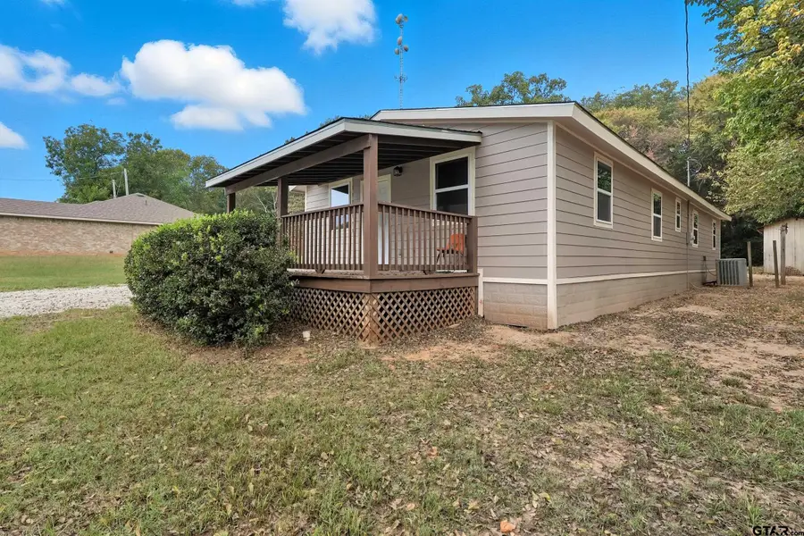 1005 E 9th, Mount Pleasant, TX 75455 - #2