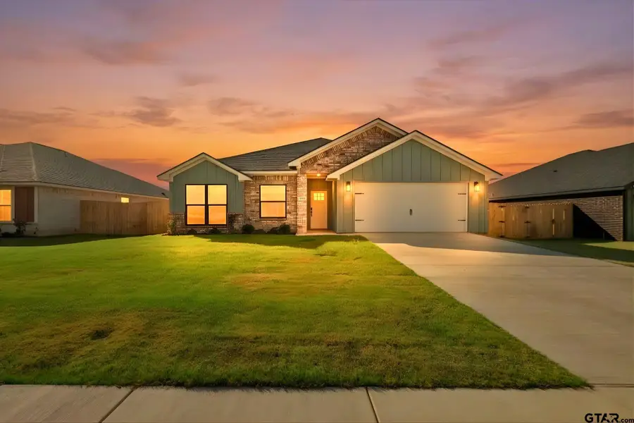 16529 Crossing Circle, Lindale, TX 75771 - #3