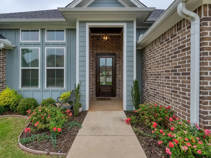 7336 Shoal Creek Ct., Tyler, TX 75703 - #2