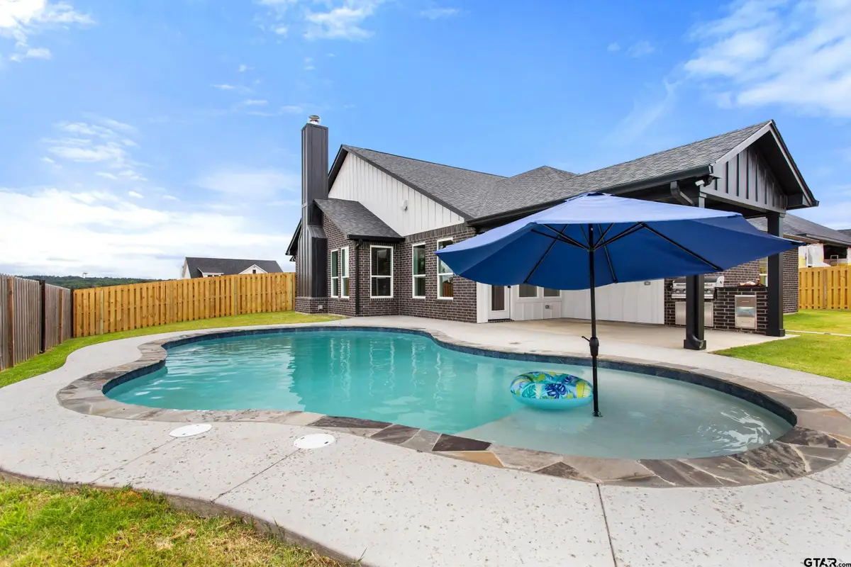16430 Clearview Dr., Lindale, TX 75771 - #1