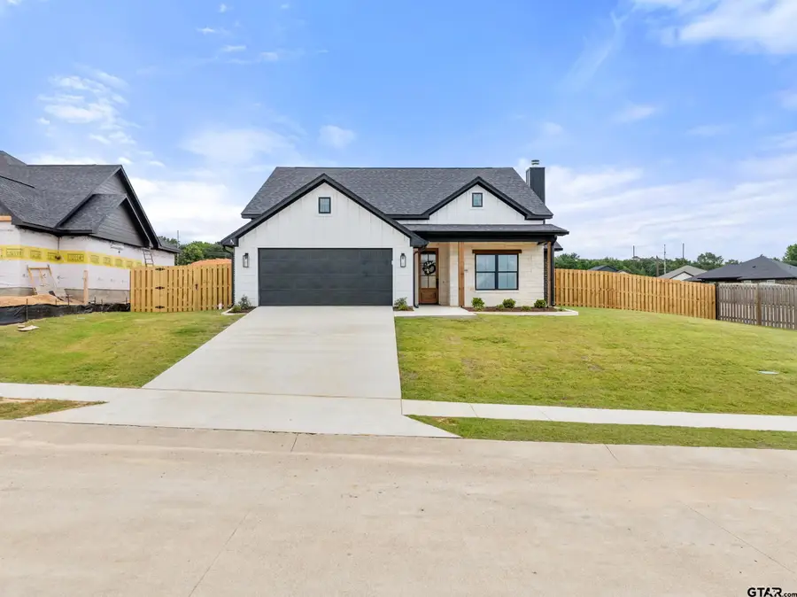 16430 Clearview Dr., Lindale, TX 75771 - #3
