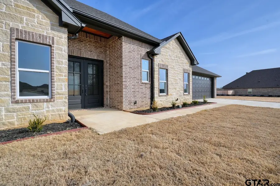 636 Prince Ln, Tyler, TX 75704 - #2