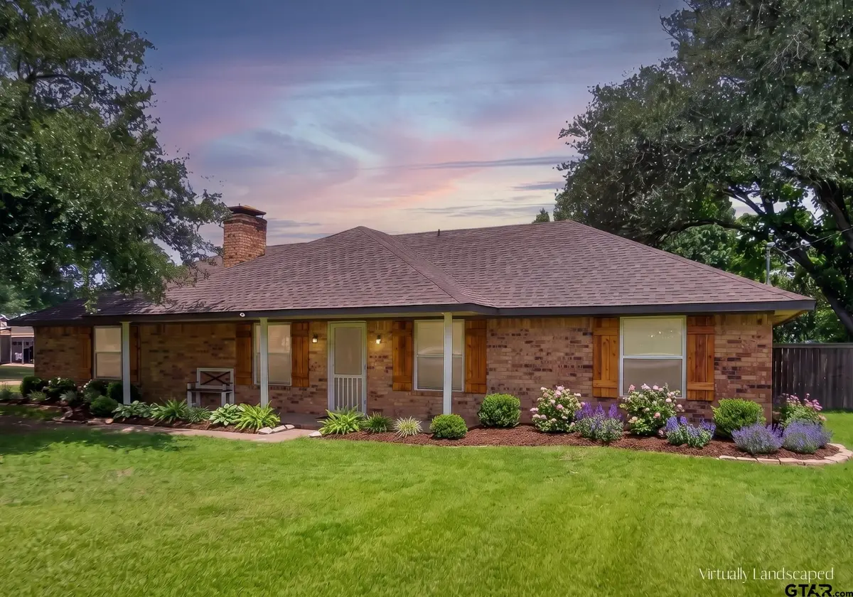 709 S Oak St, Van, TX 75790 - #1