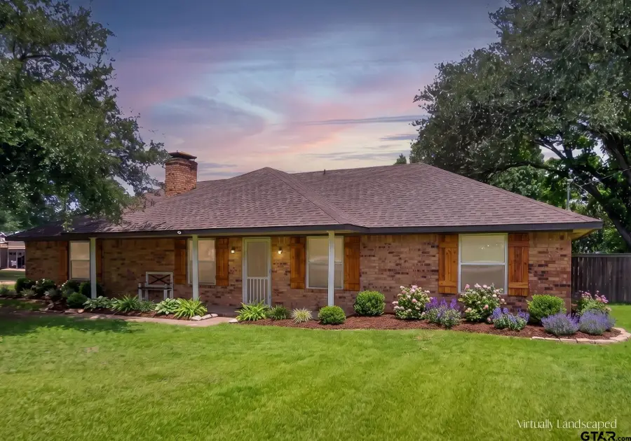 709 S Oak St, Van, TX 75790 - #2