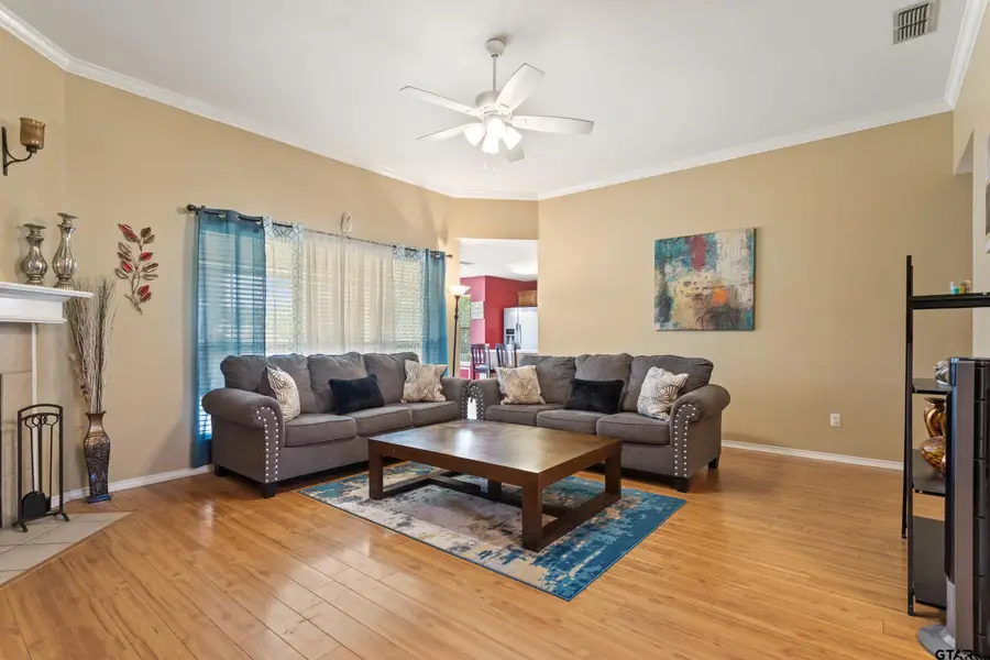 265 Crestview Dr, Jacksonville, TX 75766 - #3