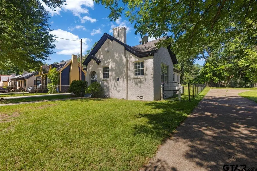 1304 N Ross, Tyler, TX 75702 - #3