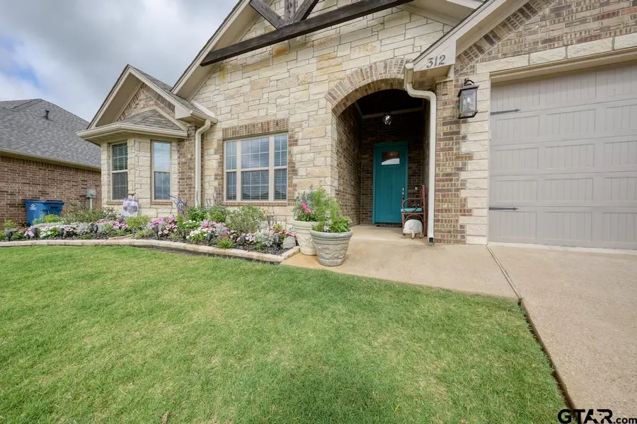 312 Kingdom Blvd, Lindale, TX 75771 - #3