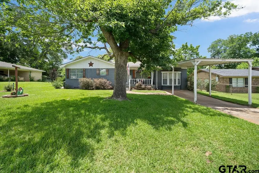 403 Ridgewood Drive, Palestine, TX 75803 - #2