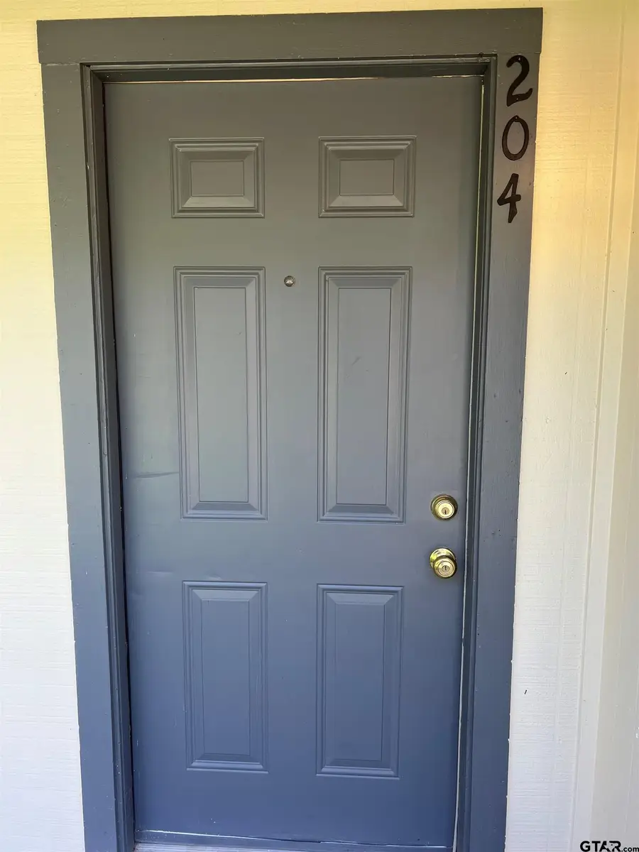 3161 Glenda Avenue, Apt 204, Tyler, TX 75704 - #2