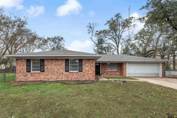 377 Nichols Dr, Canton, TX 75103