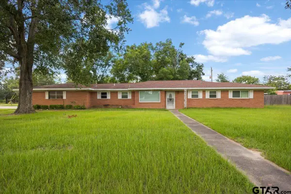 1201 Johnson Drive, Rusk, TX 75785