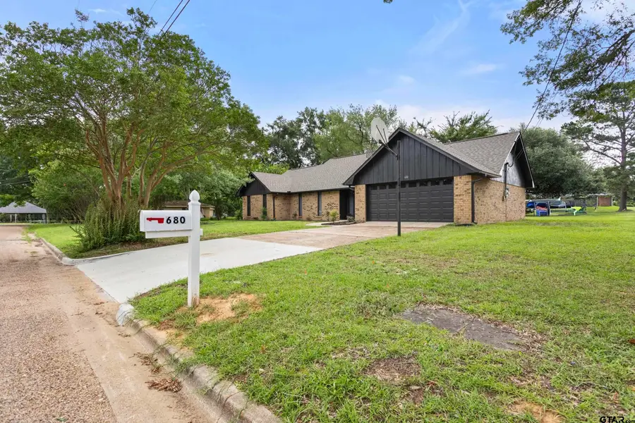 680 Woodbine Dr., Hawkins, TX 75765 - #2